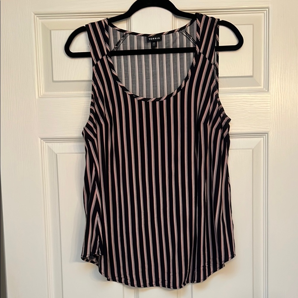 Torrid Black and White Sleeveless Relaxed Tank Top